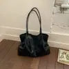 Bolsa de Ombro Única Casual Personalizada da Moda 2026 Nova Bolsa de Verão Tendência para Trabalho e Deslocamento Bolsa Tote Monocromática Feminina