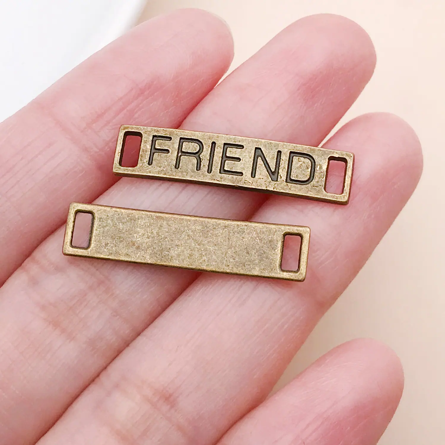 7915-Y-古青friend字母双孔链接6x28mm-锌合