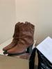 Botas de Caballero Estilo Retro Británico 2026 Remache Punta Fina Tacón Medio Sin Cierre Bota de Media Pantorrilla Adelgazantes Elegantes Botas de Moda