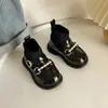 Botas de Tornozelo Versáteis para Bebês e Crianças Solado Macio para Recém-Nascidos Outono 2025 Novidade Estilo Britânico para Meninas Sapatinhos Casuais de Couro