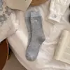 Meias de Lã com Forro de Fleece para Mulheres, Estilo Novo 2026 Color Block, Bordado de Ovo com Letras, Meias Grossas Quentes para Casa, Meias Largas