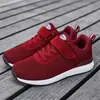 Zapatos para caminar de mediana edad y mayores 2026 primavera y otoño zapatos de malla transpirable para personas mayores, zapatos deportivos antideslizantes para hombres, zapatos ligeros de suela blanda para mujeres