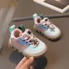 Zapatillas Deportivas para Niños Primavera y Otoño Nuevas Zapatillas para Niños Antideslizantes Zapatos Casuales para Mujer Zapatos de Suela Blanda para Niños Pequeños Zapatos de Una Sola Capa para Cabello
