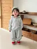 Conjunto de chapéu divertido e moletom estilo coreano para bebês e crianças pequenas, fofo e peculiar, sportswear casual de outono de corte solto para meninos e meninas