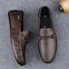 Mocasines de Cuero Genuino para Hombre Nuevos Zapatos de Negocios Británicos Transpirables Suela Suave Zapatos Casuales Zapatos de Frijol de un Paso Perezoso Hombres