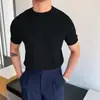 Camiseta de punto fina a rayas de manga corta para verano 2026, ligera y transpirable, versátil, elástica, ajuste ceñido para hombre