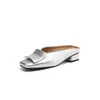 Pantuflas Cuadradas de Hebilla Coloridas, Nuevas Sandalias de Verano Cubiertas a la Mitad Doradas y Plateadas para Exteriores, Mules con Tacón Cuadrado Grueso de 3.5 cm