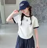 Conjunto de Ropa de Verano para Niñas Transfronterizo Nuevo 2026 Ropa de Verano Delgada para Niños Conjunto Deportivo Casual de Dos Piezas Estilo Americano Moderno