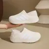 Pantuflas de algodón impermeables para mujer, modelo nuevo para parejas, aptas para uso en exteriores y en casa, con forro polar añadido para mayor calidez, antideslizantes, de suela gruesa, pantuflas de meter para hombre, otoño e invierno