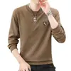 Camiseta versátil de manga larga holgada de moda para otoño e invierno para hombre, sudadera básica casual jacquard personalizada para jóvenes