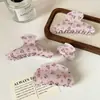 Pinza para el Cabello de Flor Rosa, Pasador Floral Dulce de Semicírculo, Accesorio para el Cabello de Flor Colorida, Pinza para el Cabello Versátil y Fresca para Mujeres