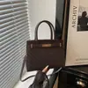 Bolso de mano para mujer, nueva colección otoño 2026, moderno y a la moda, elegante y atractivo, bolso de hombro, bolso cruzado, bolso cuadrado pequeño