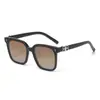 Gafas de Sol Mismo Estilo para Hombres y Mujeres Venta al por Mayor Moda Popular Marco Grande Conducción Anti-UV Gafas de Sol de Marco Grande