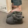 Botas de inverno estilo Northeastern 2026 com sola grossa, cano baixo, nova coleção de inverno, botas de neve forradas com fleece para mulheres, mocassins mais grossos, de calçar