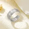 El más vendido en Europa y América: Anillo geométrico largo estilo retro de acero de titanio, anillo minimalista de acero inoxidable chapado en oro de 18k