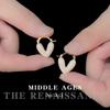 Vintage Light Middle Ancient Style Esmalte Oil Drop Creamy White Love Ear Buckle Hong Kong Style Elegant Brincos Advanced Sense Brincos