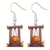 Los pendientes colgantes acrílicos de Halloween son adecuados para atuendos casuales y de fiesta, compatibles con varios dijes temáticos de Halloween para todas las estaciones.