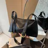 Moda Transfronteiriça Verão 2026 Nova Bolsa de Grande Capacidade Múltiplos Sentidos Retrô Simples Bolsa Tote para o Dia a Dia Bolsa Transversal Feminina