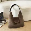 Bolso esponjoso de gran capacidad transfronterizo, nuevo modelo otoño 2026, bolso de hombro versátil para mujer para el trabajo, bolso tipo empanada