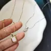 Colar Minimalista Versátil Europeu e Americano, Corrente de Clavícula Quadrada, Design de Nicho, Corrente de Pescoço de Alta Qualidade, Estilo Cool, Pingente Vintage para Mulheres