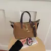 Bestseller Transfronterizo Bolso Pequeño de Mano de Felpa y Gamuza Simple Bolso Nuevo para Mujer 2026 Bolso Cruzado Versátil de Color Sólido Retro para Mujer
