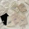 Braguitas de encaje floral semitransparentes de alta gama estilo francés con un tacto suave, inteligentemente diseñadas con una cinturilla trasera de lazo cruzado, bragas de triángulo transpirables y amigables con la piel