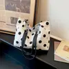 Bolso de hombro cruzado casual simple de lunares de moda coreana 2026 verano nuevo moda ligero elegante nicho