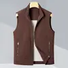 Chaleco sencillo y elegante para hombre con cuello mao y forro fino de algodón, que ofrece calidez, resistencia a las arrugas y fácil cuidado. Perfecto para primavera y otoño, este chaleco sin mangas es ideal para ir al trabajo.