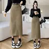 Saia Feminina de Veludo Cotelê 2026 Outono/Inverno Nova Saia de Comprimento Médio Estilo Hepburn Vintage Elegante Saia Reta de Cintura Alta