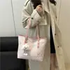 Bolsa Tote de Mão Estilo Doce Atacado Bolsa Feminina Outono 2025 Nova Bolsa de Ombro Bordada Borboleta Grande Capacidade Bolsa de Braço
