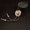 Sombrero de Vaquero con Cabeza de Toro Estilo Retro Vaquero Occidental Europeo y Americano Cadena para Camisa con Colgante de Aleación Collar de Cuerda Bolotie