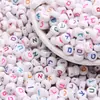 Miçangas quadradas de acrílico com letras em idioma especial, miçangas quadradas coloridas, acessórios para pulseiras de miçangas DIY feitas à mão, miçangas espaçadoras