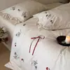Regresa a una sensación de relajación~Set artístico de cuatro piezas de algodón y lino bordado, funda de edredón transpirable, sábana bajera, juego de ropa de cama de tres piezas estilo campo francés