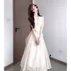 Elegante y seductor vestido de lunares estilo francés para mujer, nuevo modelo de verano 2026, vestido largo con volantes para ceñir la cintura, para vacaciones