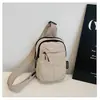 Bolsa Pequena Casual de Tecido de Nylon para Venda por Atacado para Mulheres Nova Simples Leve para Celular Bolsa de Peito Esportiva de Nicho Bolsa Transversal Tendência