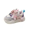 Zapatillas Modernas para Niños 2026 Otoño Nuevos Modelos Transpirables de Malla para Niños Zapatos Casuales Ligeros Tipo Papá para Niñas Venta al por Mayor