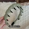 Diadema de lunares estilo coreano para mujer, con un diseño de corona alta, que irradia un ambiente sofisticado y a la moda. Esta diadema está diseñada específicamente para lavarse la cara e incluye dientes para un ajuste seguro y antideslizante.
