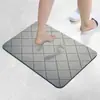 Tapetes de piso de terra de diatomáceas rígidos feitos sob medida para banheiros, tapetes absorventes, tapetes antiderrapantes para uso doméstico, tapetes de piso de terra de diatomáceas naturais