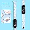 Nuevo Reloj LED con Estampado de Chica Fresca Pequeña, Sencillo, Tinta, Impermeable, Dibujos Animados, Deportivo, Luminoso, Pulsera de Reloj Digital