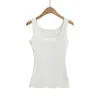 Camisole canelada branca de gola quadrada para mulheres com alças largas nos ombros, adequada para usar por baixo para disfarçar saliências laterais, pode ser usada como peça externa, top justo sem mangas, verão 2025