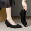Zapatos Profesionales de Trabajo para Mujer 2026 Nuevo Tacón de Cuña Piel Suave Zapatos de Oficina Que No Cansarán Tus Pies Después de Estar de Pie Mucho Tiempo, Punta Fina Zapatos Elegantes para Mujer