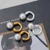 Brincos Curvos em Forma de C, Tarraxas de Pérola, Luxo Leve, Sensação Exquisita e de Alto Padrão, Design de Nicho, Brincos Únicos, Novo Modelo 2025