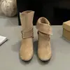Botas Curtas Suede Redondas Estilo Coreano Super Quentes Femininas 2026 Outono Novo Estilo Aumento Interno de Altura Botas Martin Retrô Botas Femininas