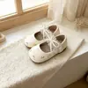 Zapatos bajos de niña bordados, nuevo estilo primavera y otoño 2026, Mary Jane de suela blanda, de malla, estilo princesa, versátiles, de cuero