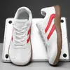 Zapatos Casuales Ligeros para Exteriores de Ajuste Amplio para Hombre Primavera 2026, Zapatos de Entrenamiento Alemanes de Talla Grande de Moda, Zapatillas de Pies Descalzos con Punta Ancha Transfronterizas