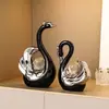 Nuevos Adornos de Cisne para Pareja de Aspecto Elevado Decoraciones Modernas de Lujo Ligero para Entrada del Hogar Sala de Estar Gabinete de Vino Gabinete de TV