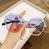 Gafas de Sol Estilo Nuevo 2023 para Mujer con Protección UV y Solar para Caras Redondas, Aspecto Adelgazante Populares Gafas de Sol con Pedrería para Mujer, Tendencia Popular Estilo K de Instagram
