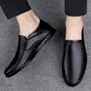 Zapatos de cuero casual de negocios para hombre, piel de vacuno de capa superior, suela blanda, antideslizantes, zapatos para conducir, mocasines sin cordones, zapatos de cuero para las cuatro estaciones, hombres