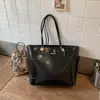 Comercio Exterior Transfronterizo Otoño e Invierno 2026 Bolso Nuevo para Mujer Bolso de Hombro Versátil Acolchado Simple Retro Bolso Tote de Gran Capacidad