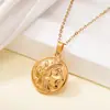 Collar Tohm Estilo Minimalista Relieve Tridimensional Moneda Retro Ángel Pequeño con Moneda de Oro Auténtico Chapado Color que se Conserva Cadena para la Clavícula